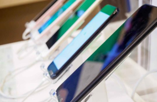 חנות מחשבים וסלולר2