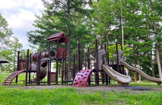 מתקני משחקים לילדים2